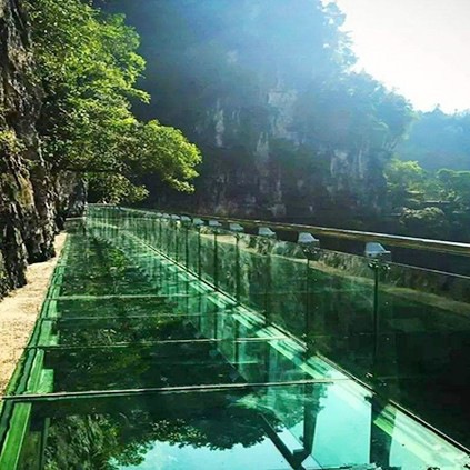 高空玻璃吊桥